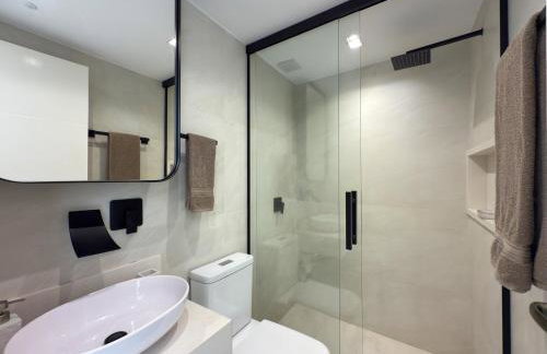 Casa pé na areia, Angra-Portogalo, fino acabamento - Foto 10