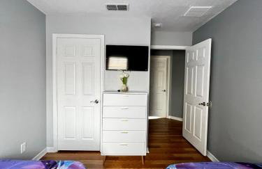Stylish 3 bd townhouse near Disney with private pool. - Photo 30