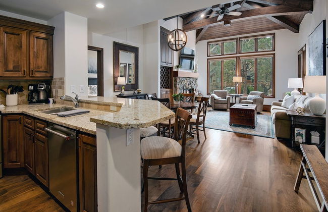 Arrowhead Village Condo - 206 Seasons Lodge - Photo 7