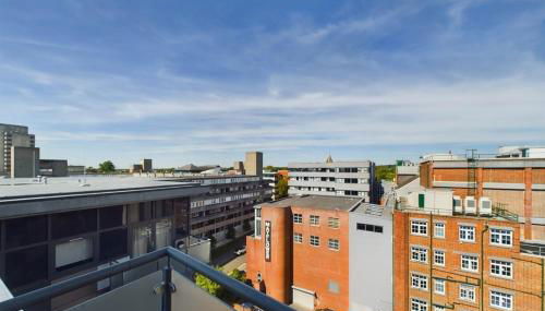 Central, Close to Theatre & Cruise Port, with free parking space! - Foto 2