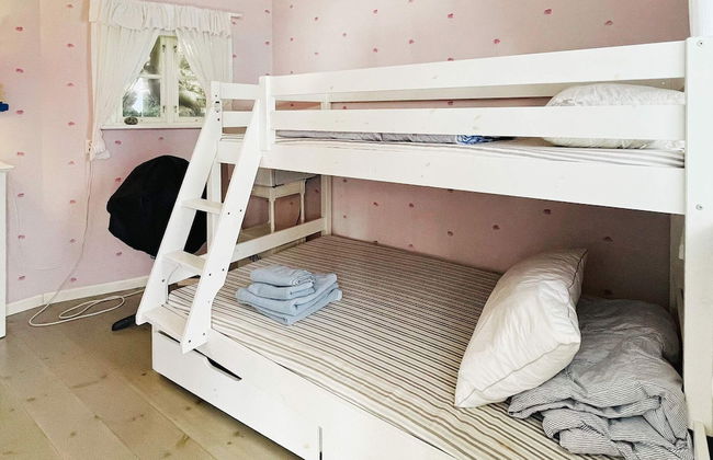 4 Star Holiday Home in Kyrkesund - Foto 2