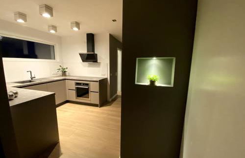 Airport-Messe Luxuswohnung, circa 10 Minuten entfernt 4 - Foto 25