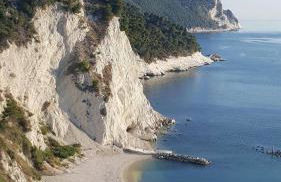 Tra la luna e il mare - delizioso appartamento con giardino nella riviera del conero per un soggiorno felice - Foto 18