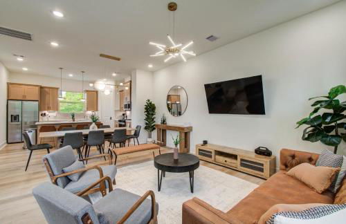 Chic & Central 3BD Townhouse Mins to DT & Midtown - Foto 1