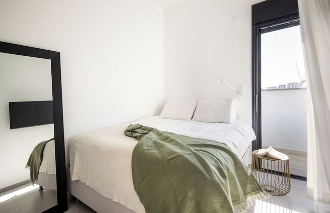 Rooftop Jacuzzi Penthouse by Sea N' Rent - Foto 9