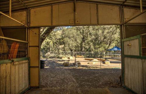 Cozy Rustic Mountain Home with Breathtaking views - Foto 25