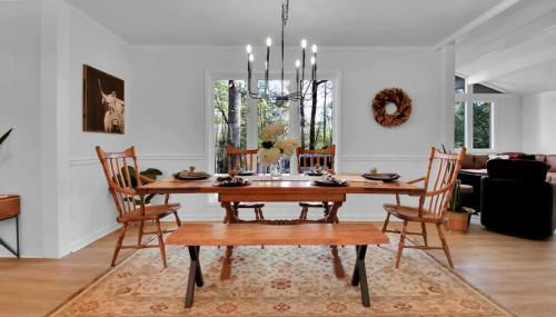 Cozy Retreat near Paris Mtn State Park Sleeps 12 - Foto 2