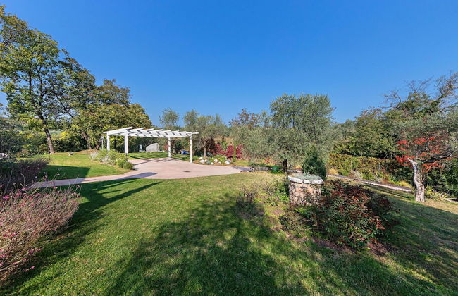 Villa Daniela con Piscina Vista Lago by Wonderful Italy - Photo 25