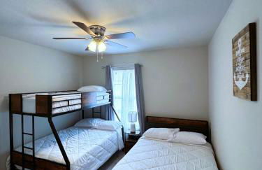 Tigers Stripe Stay Luxury Retreat by LSU - CL5602 - Foto 21