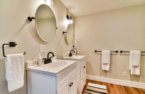 Renovated Bungalow with Panoramic Sunset Views near Black Mountain, NC - Foto 44