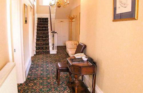 Bury Villa - 7 bedrooms sleeping 18 guests - Photo 6