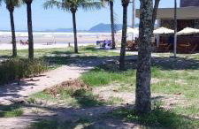 CASA DE PRAIA COM DUAS PISCINAS E GARAGEM - Foto 9