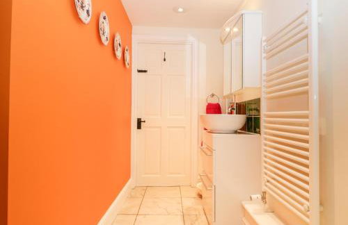 Chapel Cottage - Photo 15