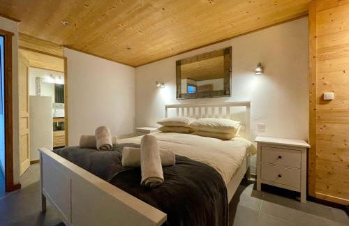 Ski in-Ski out! Spacious & Stylish Apartment for 8 in the heart of Lavachet - Foto 4