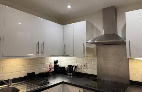 Apartment near Luton Airport, Train Station & Football Club - Foto 7
