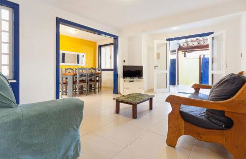 Casa com garagem - 300m da Rua das Pedras - Photo 1