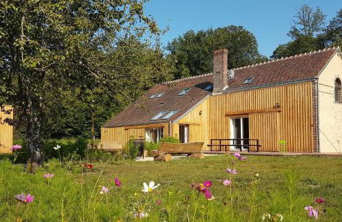 Maison chaleureuse en forêt du Perche avec cheminée, jeux pour enfants et grand jardin - FR-1-581-51 - Foto 1
