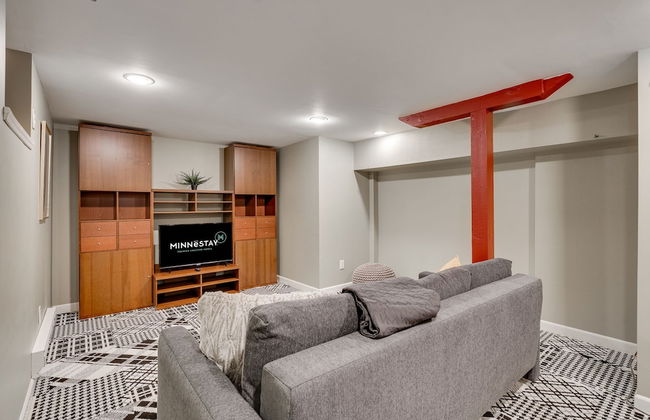 Lyndale Bungalow - Photo 13