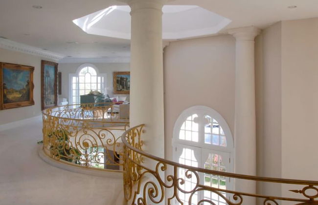 The Stradella Court Mansion - Photo 34