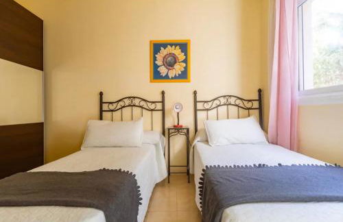 Villa Sitges Ilusión 15 minutes by car from Sitges Sleeps 16 people XXL swimming pool - Foto 52