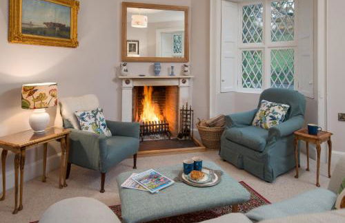 East Lodge - Photo 2