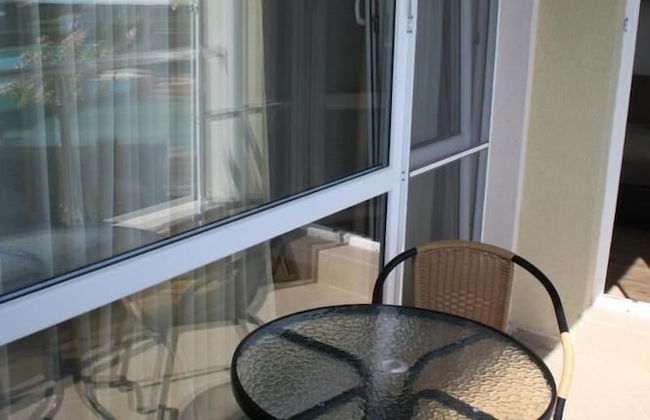 Sunny Apartment in Burgas - Photo 5