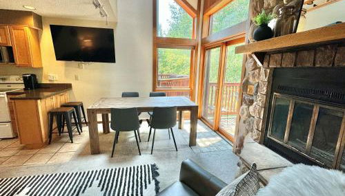 Cozy Townhome at Lutsen Mtn - Ski-in, Ski-out, Pool, Hot Tub, Fitness Center, resort amenities galore! - Foto 3