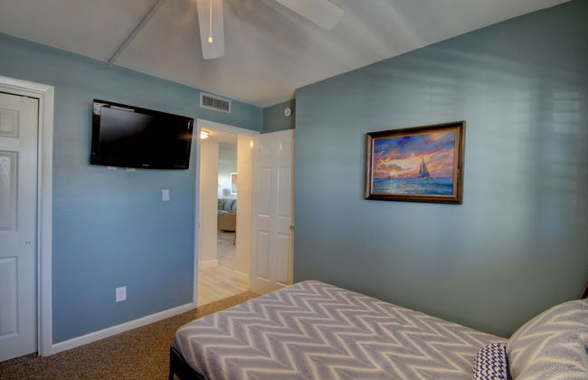 423 El Matador 2 Bedroom Condo by RedAwning - Photo 6