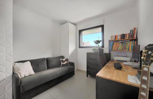 La Villa Sainghin - Piscine et Jacuzzi Privé - Foto 13