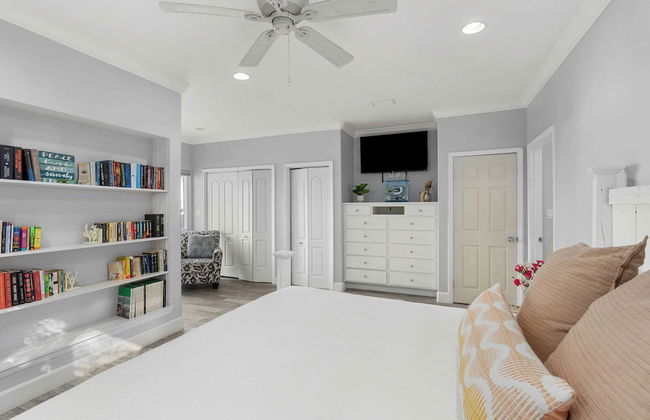 Pelican Retreat by Avantstay 5 Mins TO Beach Pet Friendly w/ Pool & Bbq! - Foto 22