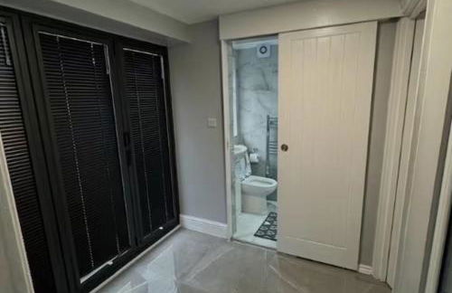 Apartment-Sleeps3-Parking-Internet - Photo 10