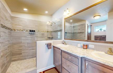 New! Grand Manor - Close to Tamarack and Lake Cascade - Pet friendly - fenced yard - trailer parking - Foto 14