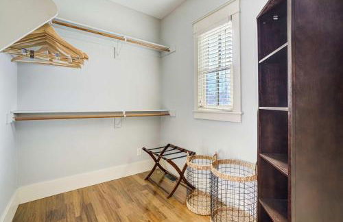 Swift Landing Steps from River & Local Hotspots - Foto 41