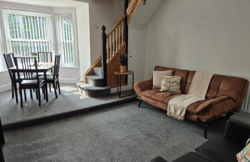 2 Bed Maisonette with Sofa Bed - Ideal for Groups #26C - Foto 72