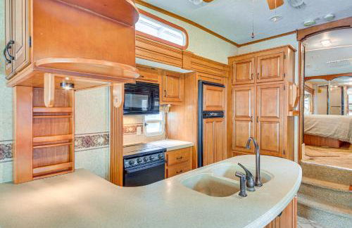 Family Fun on Ruby Creek Cusick Hideaway with Dock - Foto 16