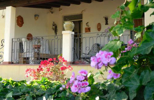 Sicily Authentic Cottage, Outdoor Hot Tub & Century-Old Olive Park, Donna Caterina House - Foto 33