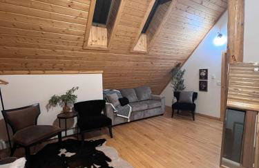 Large Off-Grid Luxury Cabin- creek land & views - Foto 16