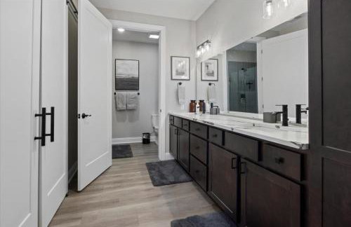 Upscale Lakeside Condo with Extraordinary Amenities at Topsider in Osage Beach 19mm - Photo 42