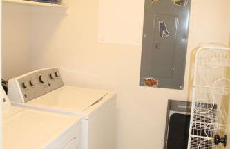 3 queen beds, 1 twin bed, 2 rooms, 1 and a half bath, self check-in, flexcation equipped - Foto 21