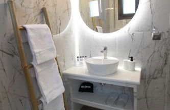 Michelangelo suites and apartments - Photo 33