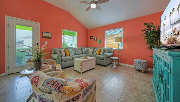 Laid Back Lime by AvantStay | Near Beach w/ Pool, Complimentary Pool Warmer - Foto 3, Interior