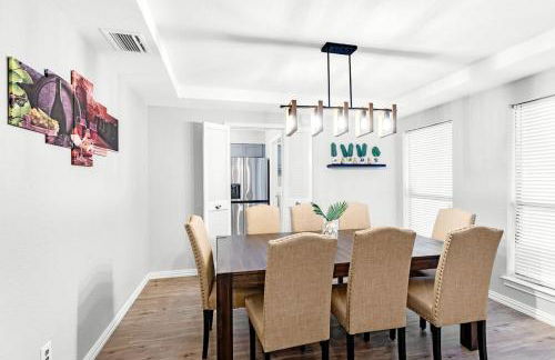 Hot Tub, 4BR with pool table, Pingpong, Air Hockey - Foto 7