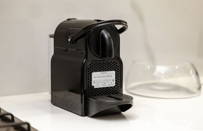 Modern 1BR in Binghatti Nova - Foto 9