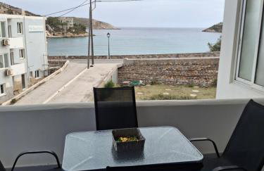 Με θέα τον όρμο της Βάρης - Photo 16