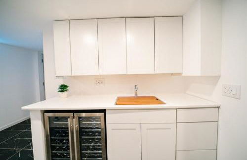 Modern 5BR DC Home Free Parking Steps from Metro Family-Friendly - Photo 38