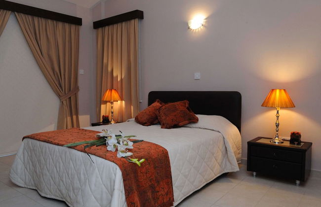 A Three-bedroom Villa With a Private Pool and Landscaped Garden Wi-fi - Foto 2