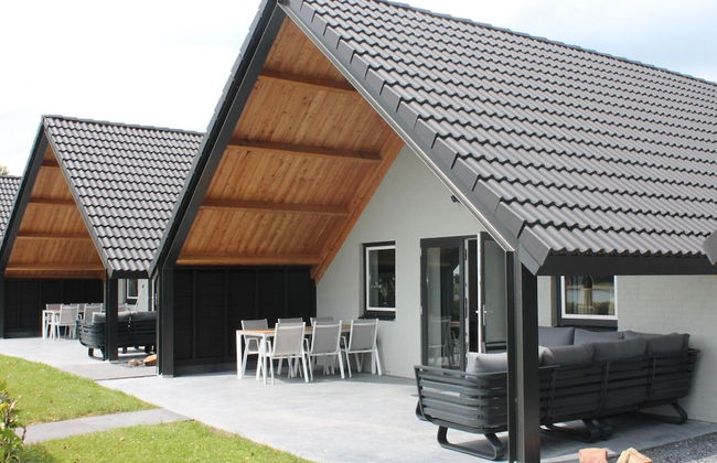 Nice Holiday Home With Terrace - Photo 20