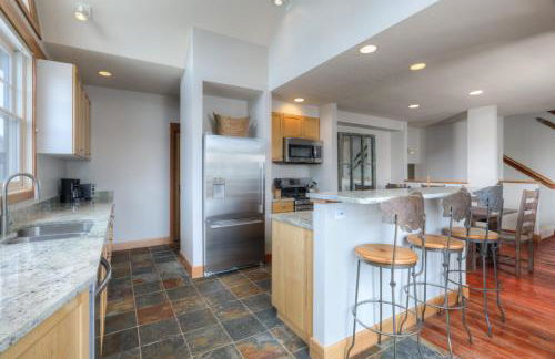 Saddle Ridge Townhome - Unit B1 - Foto 24