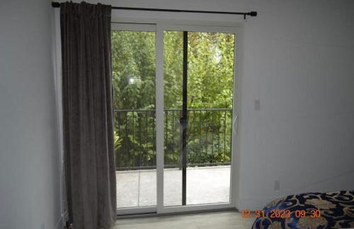 Dimond Abode Vacation Rental, Oakland California Dimond District - Photo 52