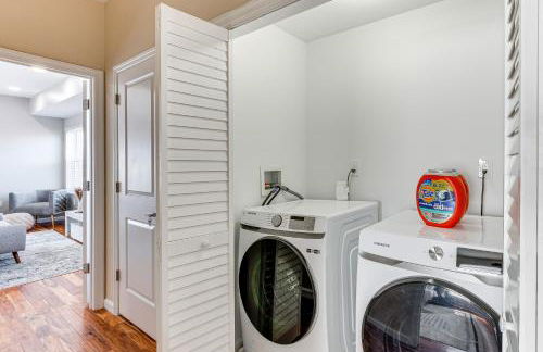 Luxe Newark Retreat with Rooftop Deck Pets Welcome! - Foto 22